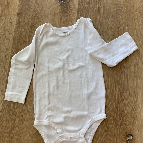 Set of 4  Girls Long Sleeve Onesies.Size 24 - Picture 3 of 5